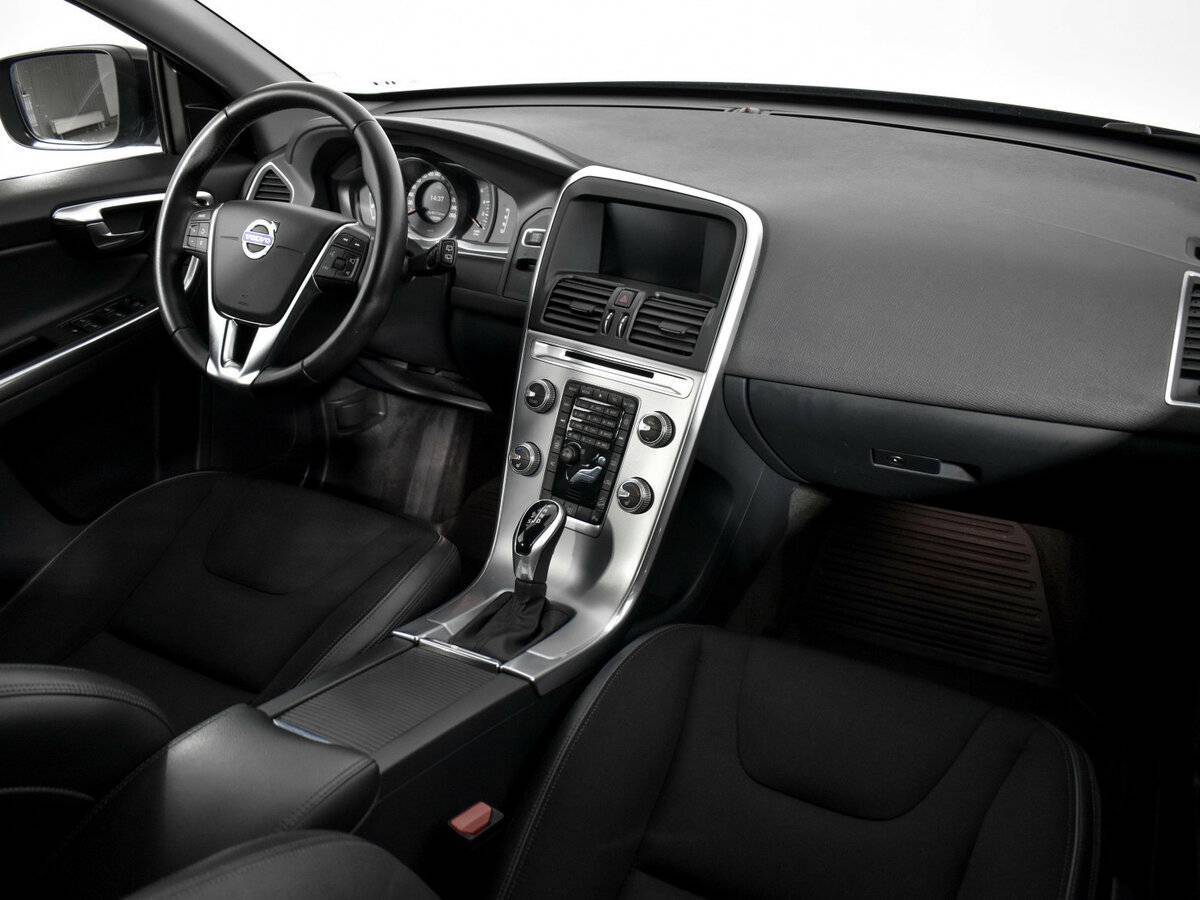 Volvo XC60 с пробегом — 2017 год. Фото: #8