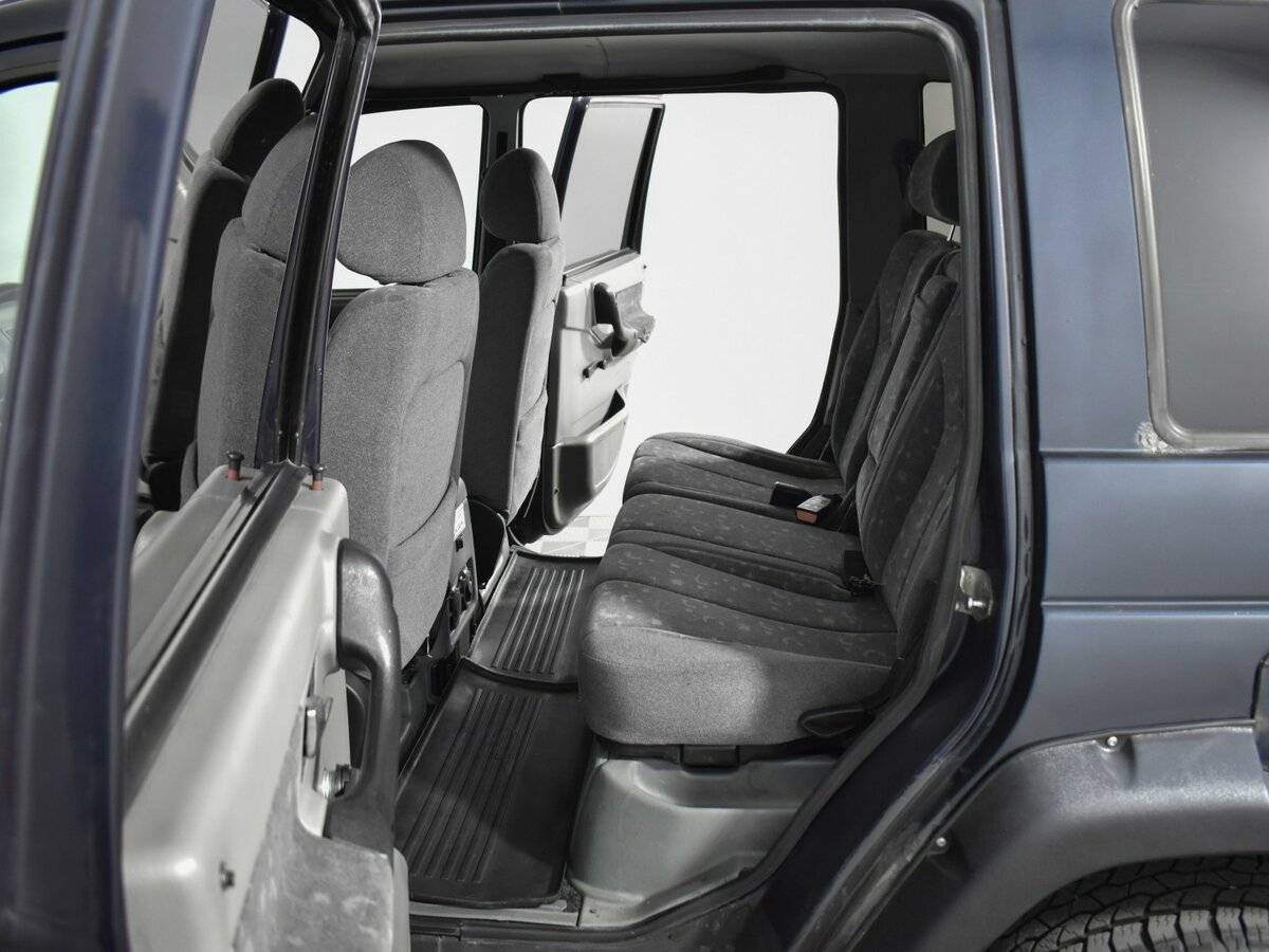 УАЗ Patriot с пробегом — 2008 год. Фото: #11