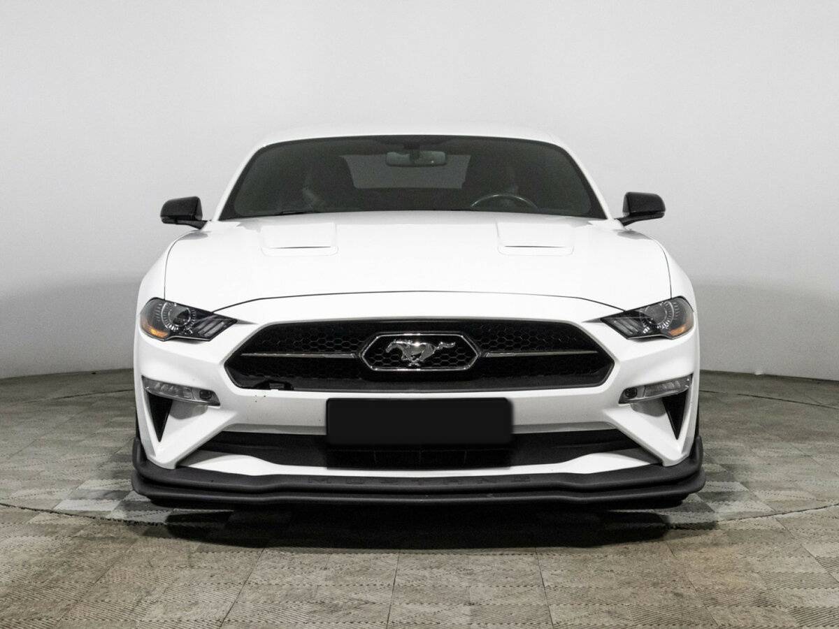 Ford Mustang с пробегом — 2018 год. Фото: #1