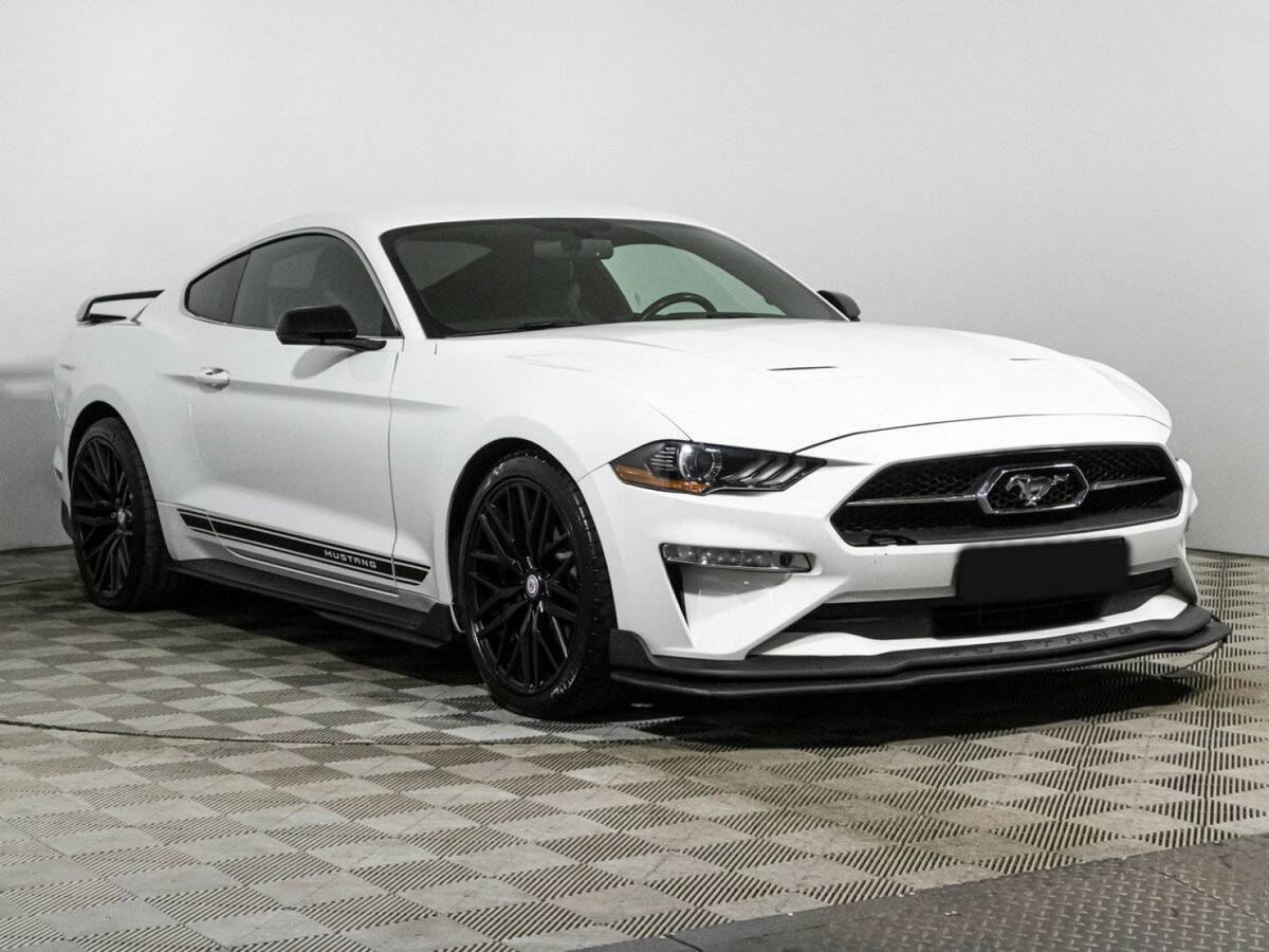 Ford Mustang с пробегом — 2018 год. Фото: #2