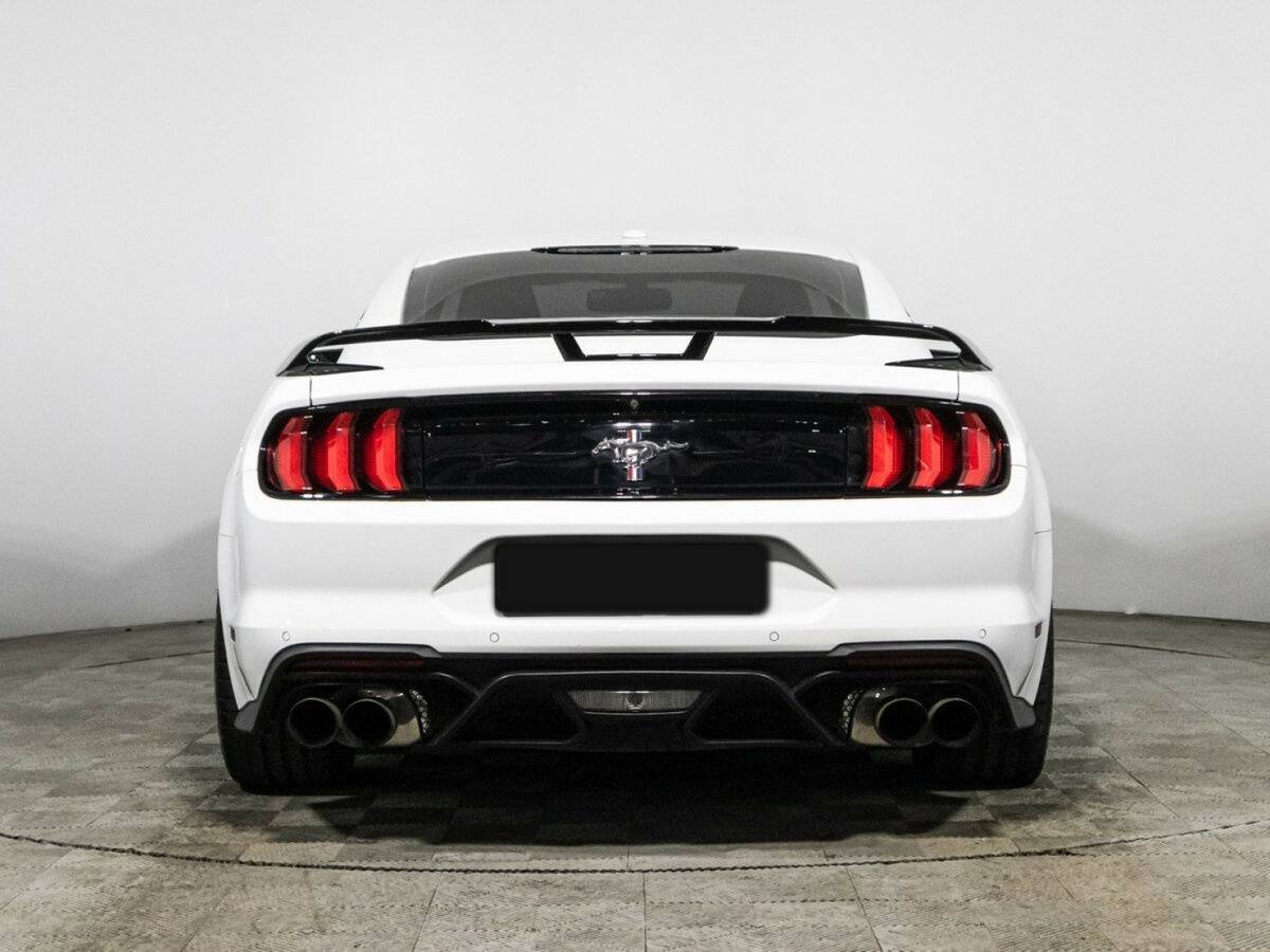 Ford Mustang с пробегом — 2018 год. Фото: #5