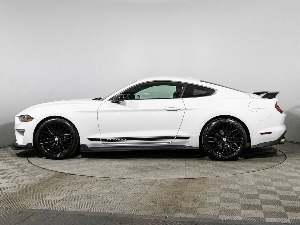 Ford Mustang с пробегом — 2018 год. Фото: #7