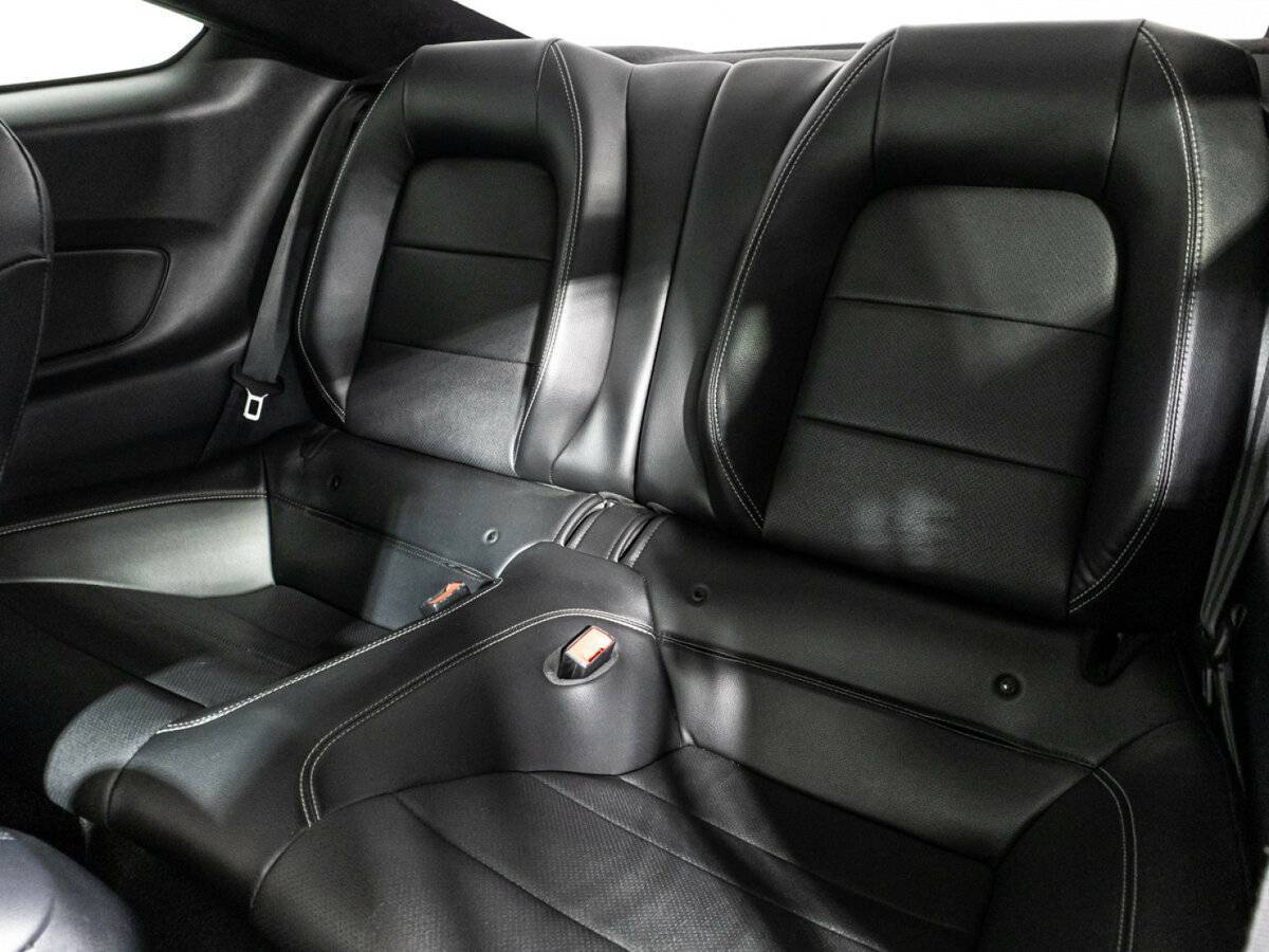 Ford Mustang с пробегом — 2018 год. Фото: #9