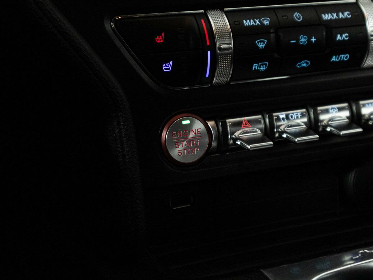 Ford Mustang с пробегом — 2018 год. Фото: #16