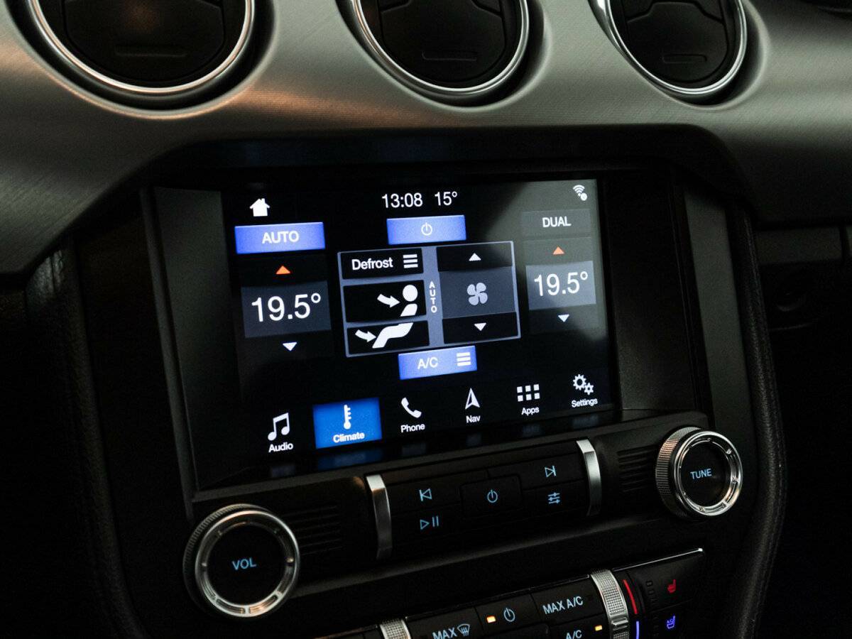 Ford Mustang с пробегом — 2018 год. Фото: #19