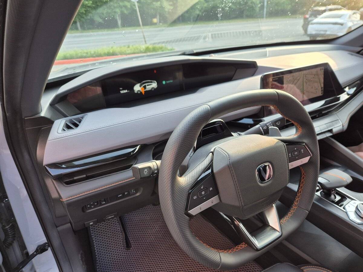 Changan UNI-V с пробегом — 2023 год. Фото: #20