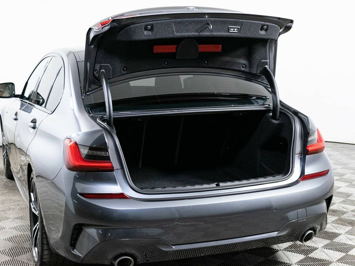 BMW 3 серии с пробегом — 2021 год. Фото: #8