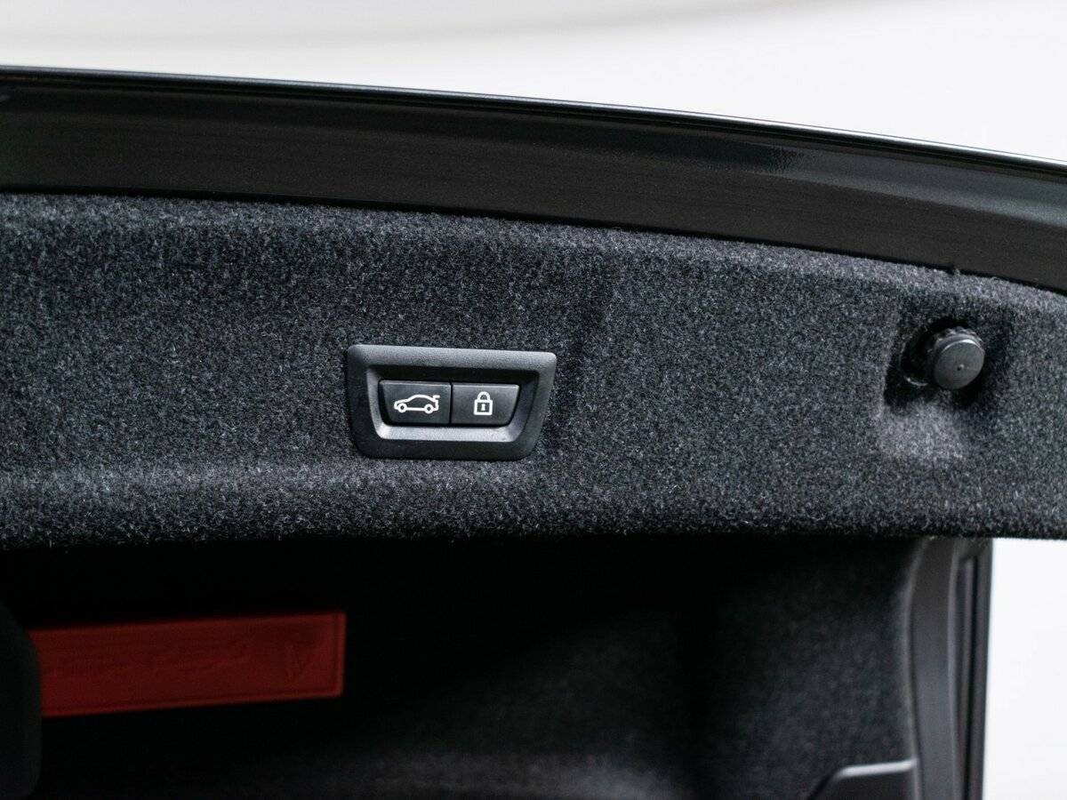 BMW 3 серии с пробегом — 2021 год. Фото: #9