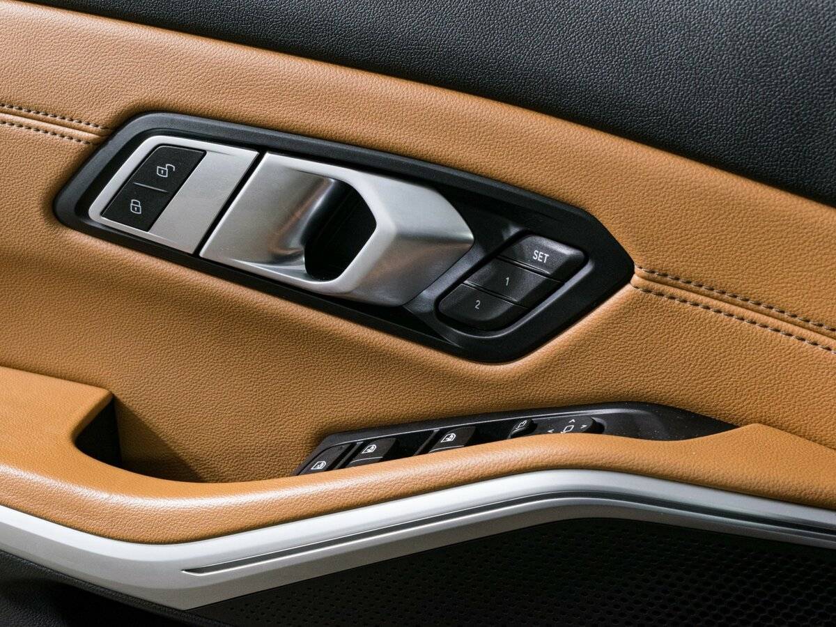 BMW 3 серии с пробегом — 2021 год. Фото: #17