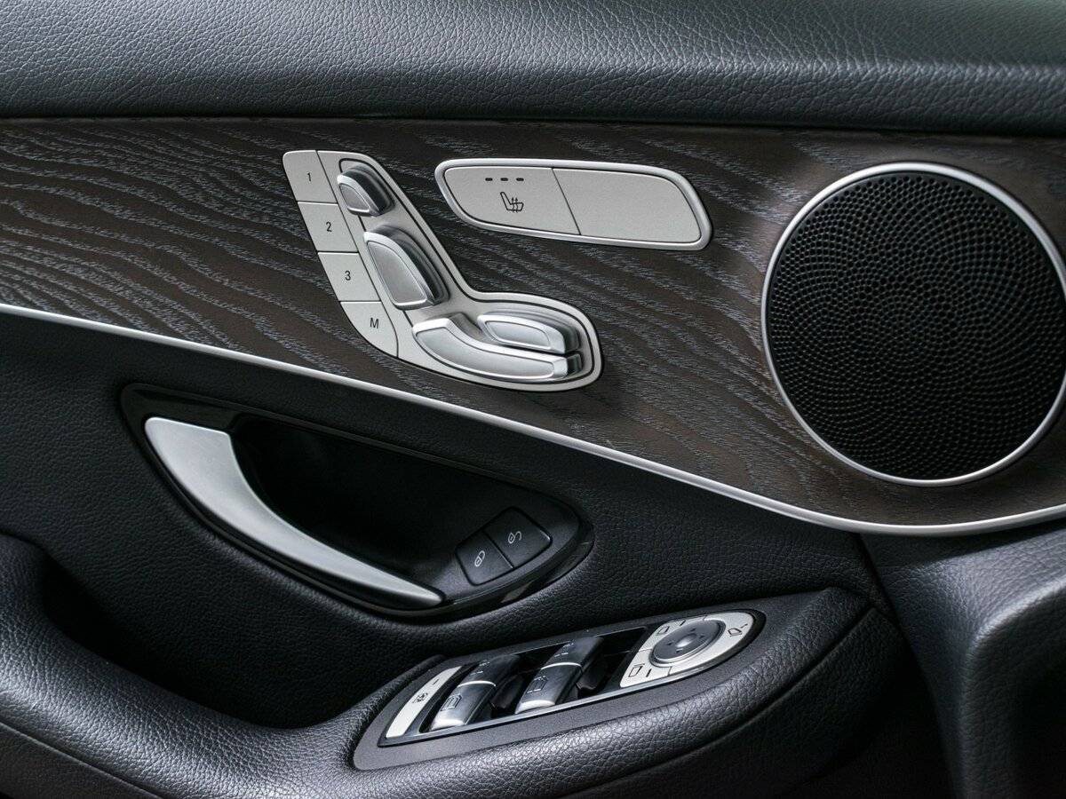 Mercedes-Benz GLC с пробегом — 2020 год. Фото: #17