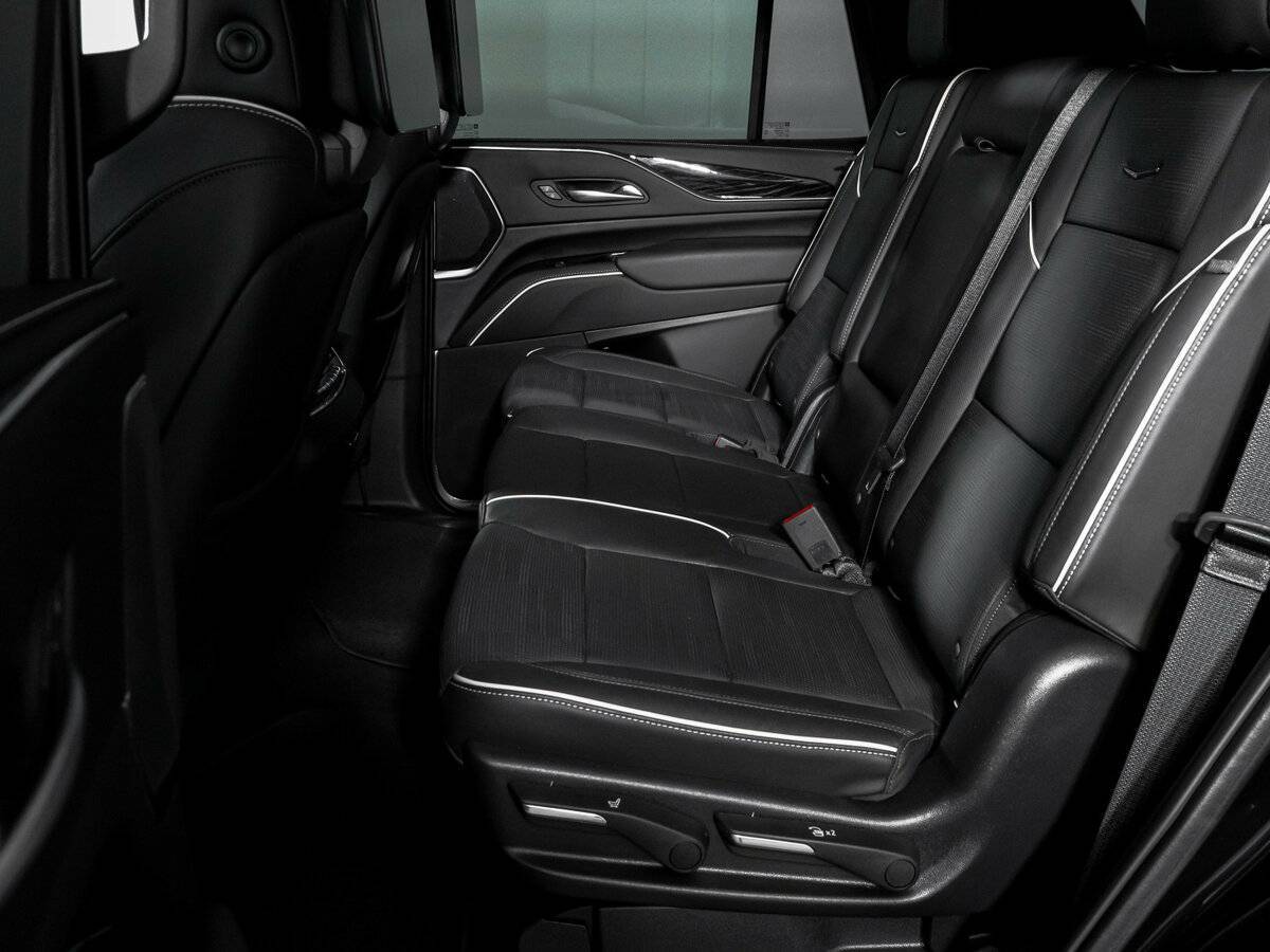 Cadillac Escalade с пробегом — 2021 год. Фото: #9