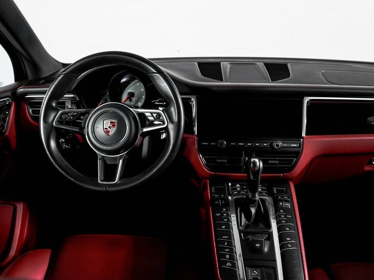 Porsche Macan с пробегом — 2019 год. Фото: #11