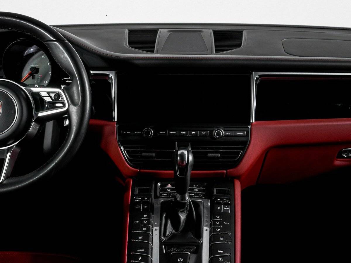 Porsche Macan с пробегом — 2019 год. Фото: #12