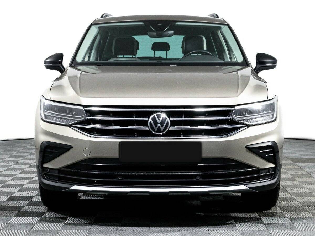 Volkswagen Tiguan с пробегом — 2021 год. Фото: #1