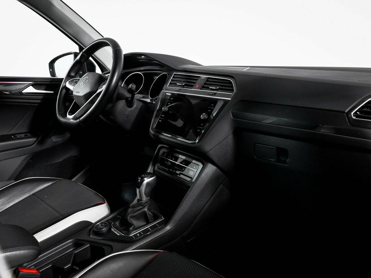 Volkswagen Tiguan с пробегом — 2021 год. Фото: #8