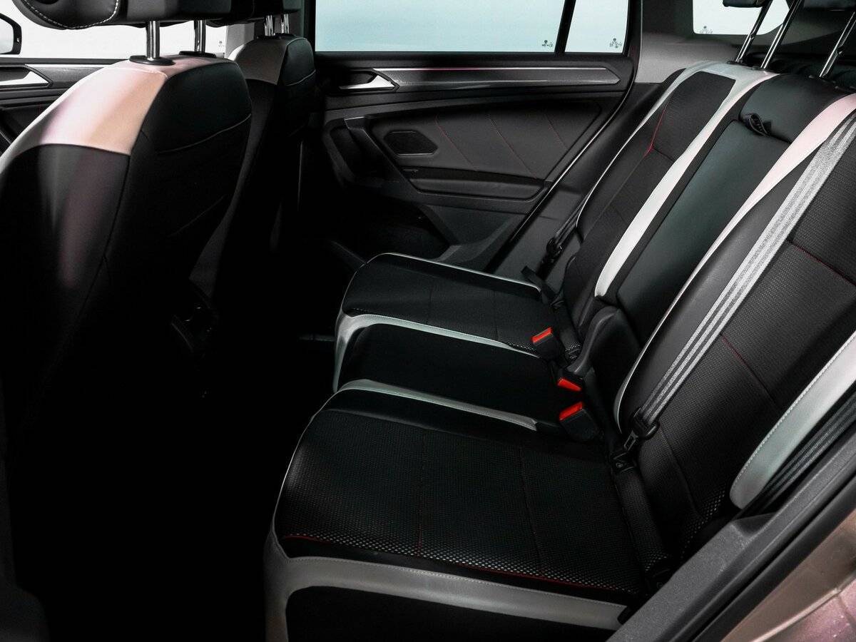 Volkswagen Tiguan с пробегом — 2021 год. Фото: #9