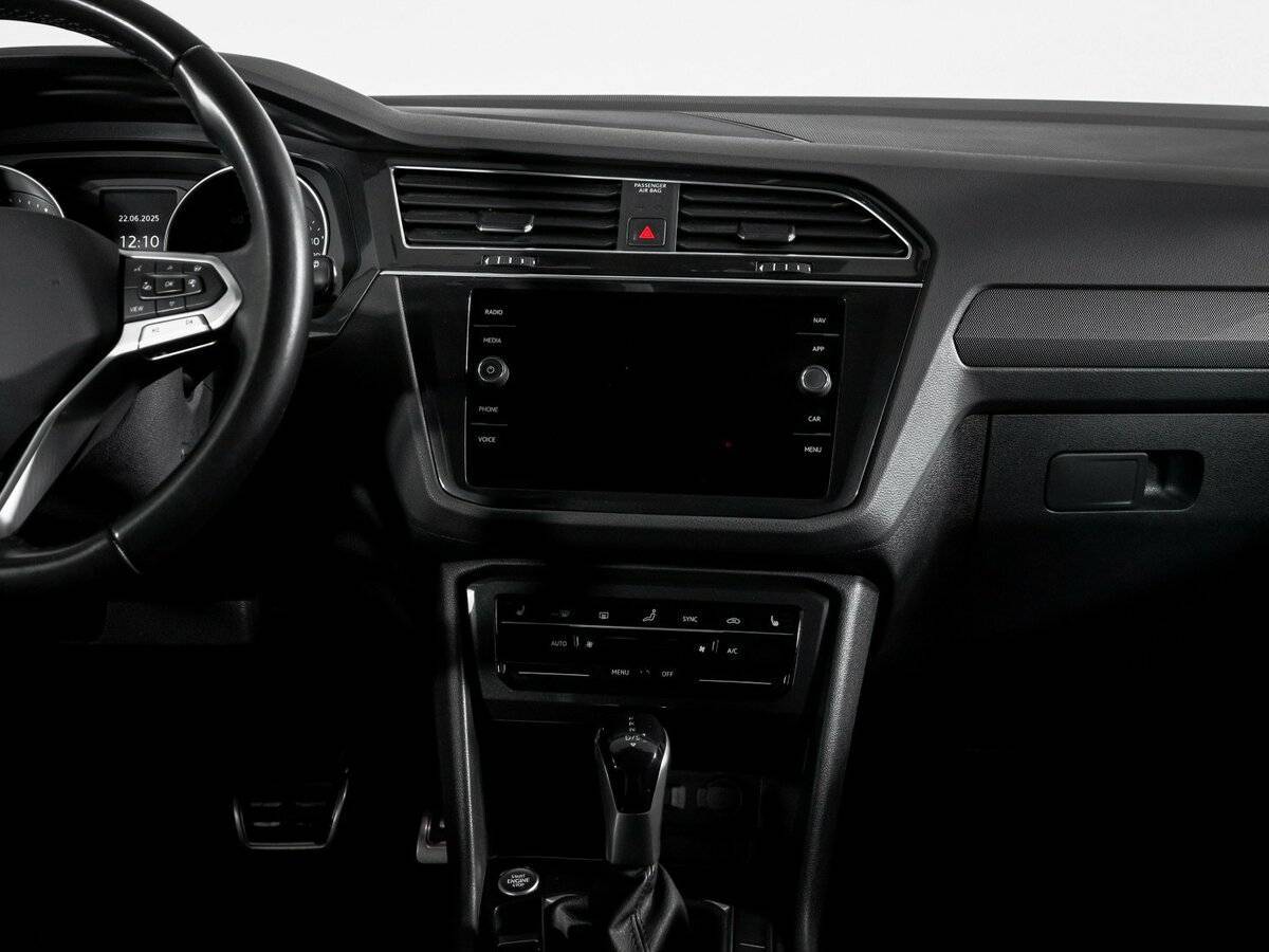 Volkswagen Tiguan с пробегом — 2021 год. Фото: #12