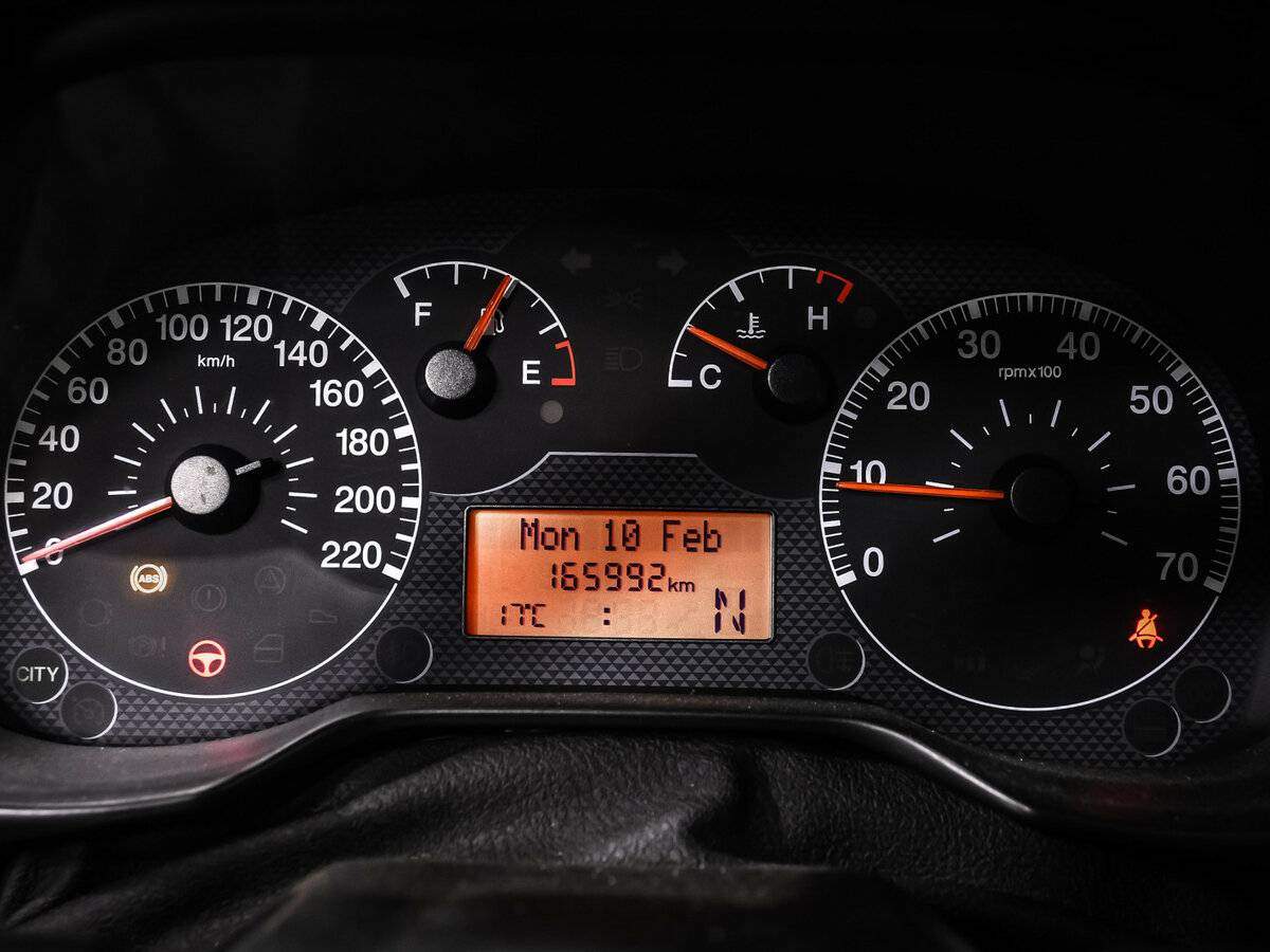 Fiat Punto с пробегом — 2006 год. Фото: #9