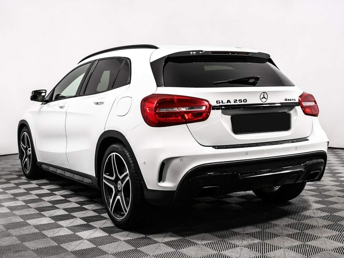 Mercedes-Benz GLA с пробегом — 2014 год. Фото: #6