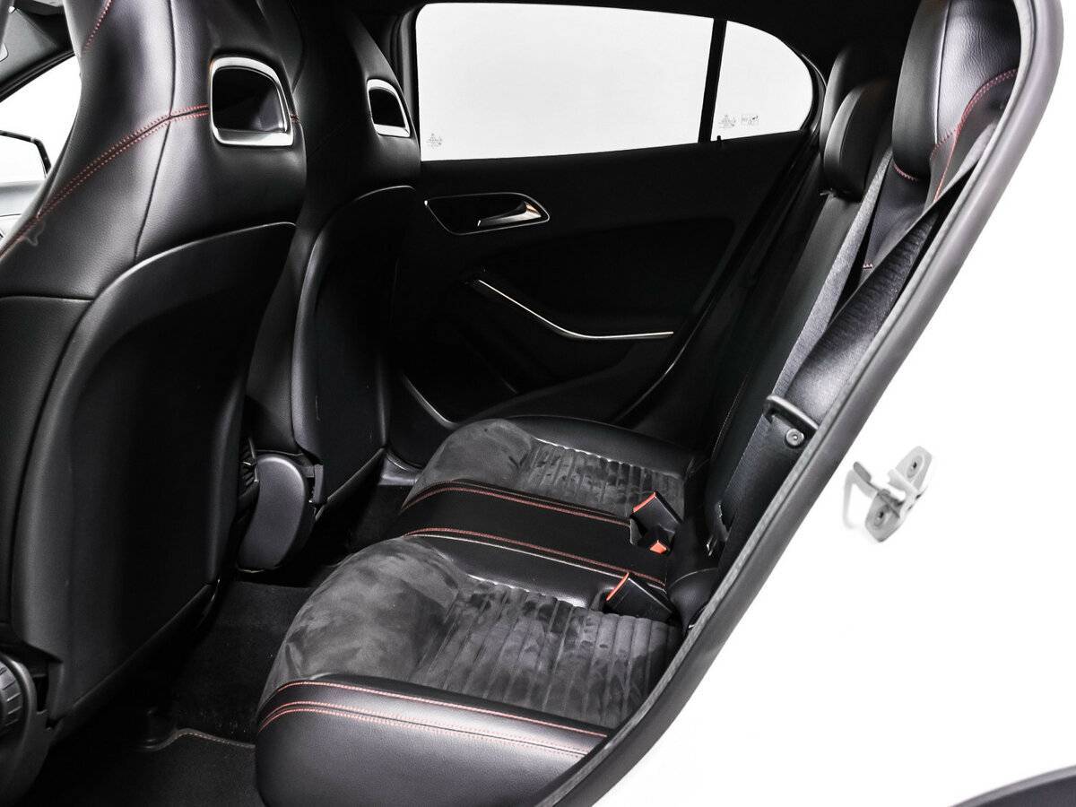 Mercedes-Benz GLA с пробегом — 2014 год. Фото: #12