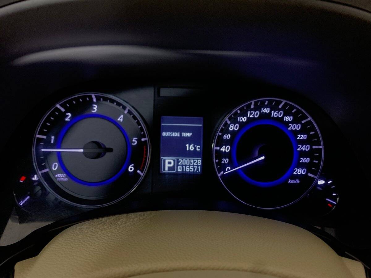 Infiniti FX с пробегом — 2012 год. Фото: #13