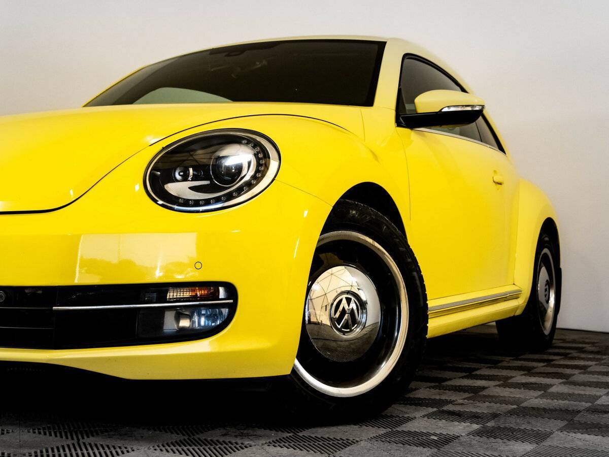 Volkswagen Beetle с пробегом — 2013 год. Фото: #1
