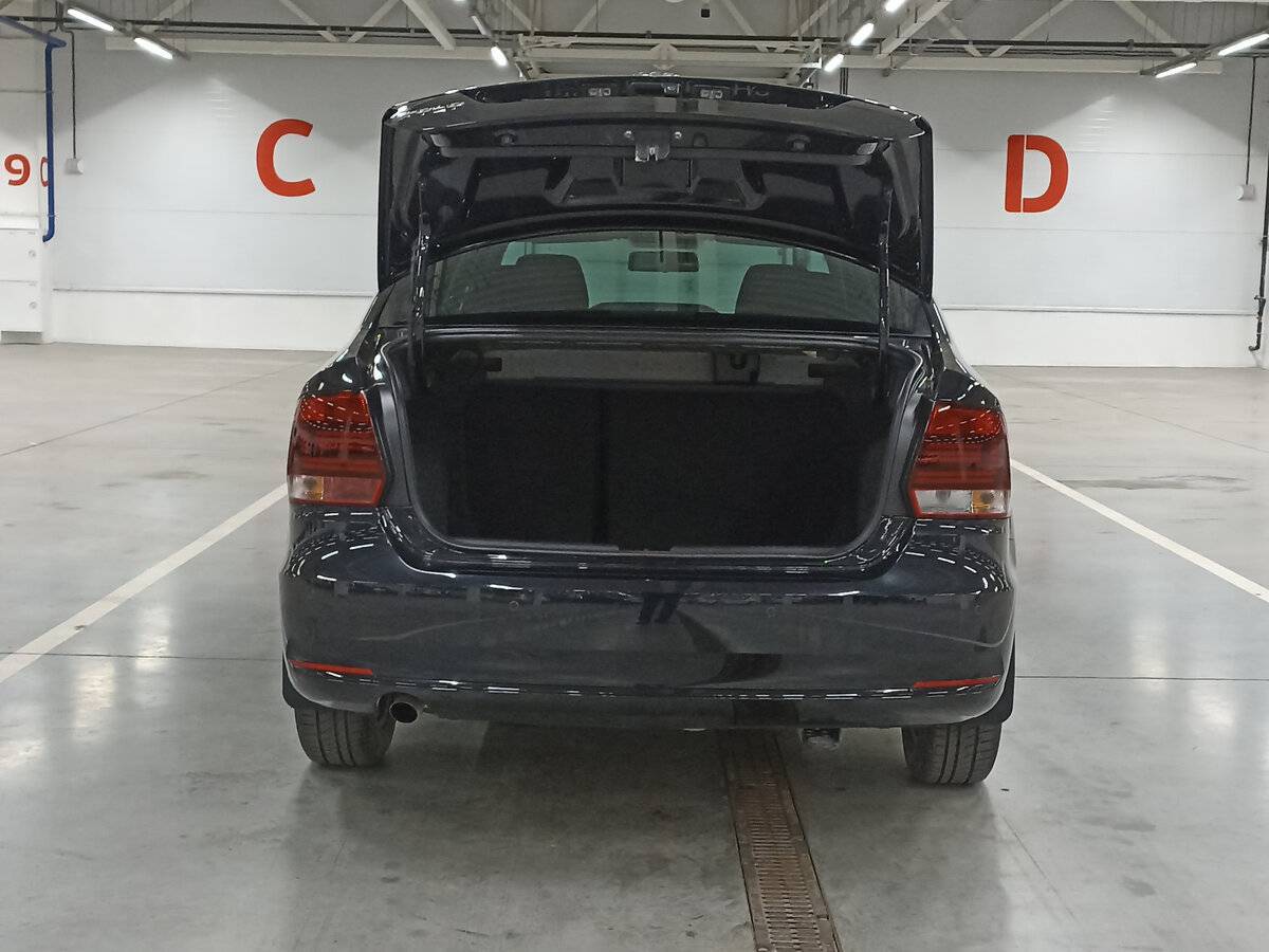 Volkswagen Polo с пробегом — 2018 год. Фото: #9