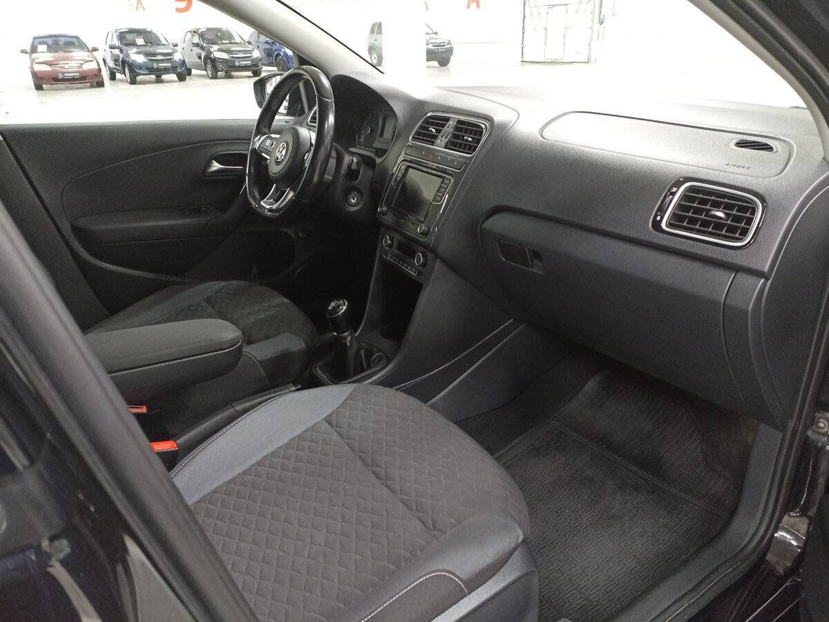 Volkswagen Polo с пробегом — 2018 год. Фото: #10