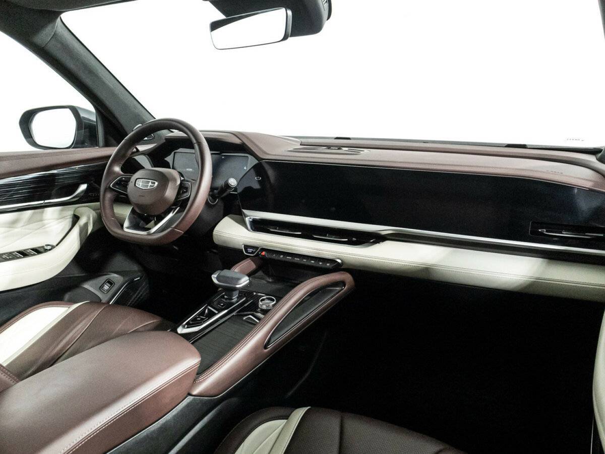 Geely Monjaro с пробегом — 2023 год. Фото: #8