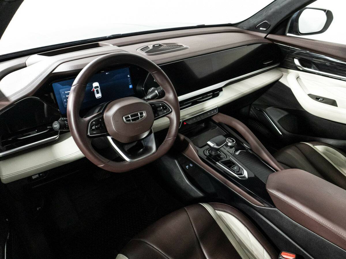 Geely Monjaro с пробегом — 2023 год. Фото: #10