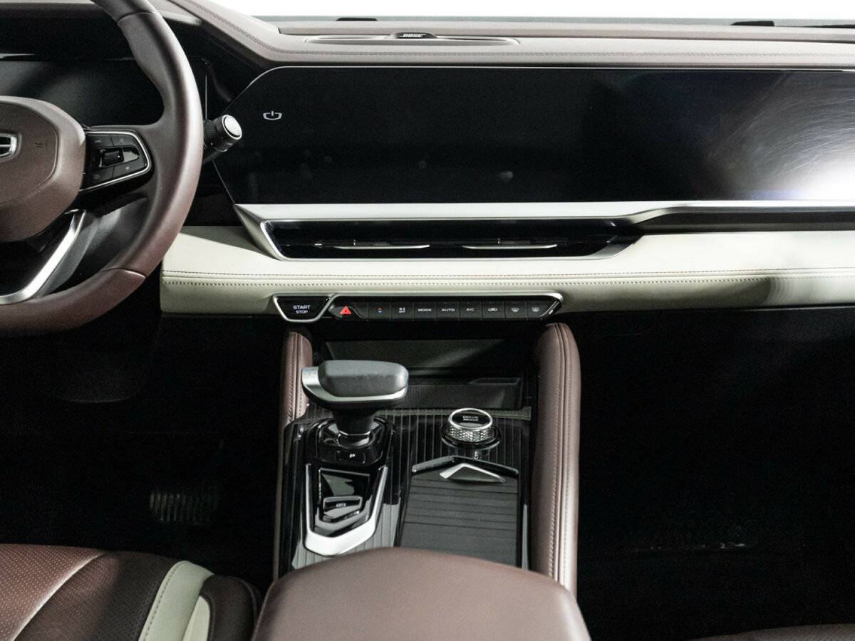 Geely Monjaro с пробегом — 2023 год. Фото: #13