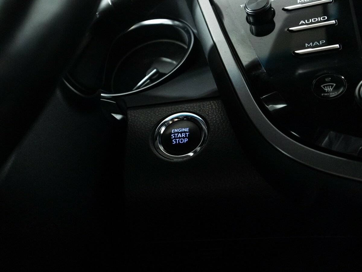 Toyota Camry с пробегом — 2018 год. Фото: #19