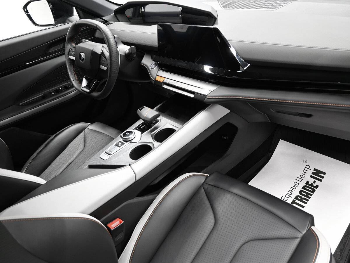 Changan UNI-V с пробегом — 2023 год. Фото: #12