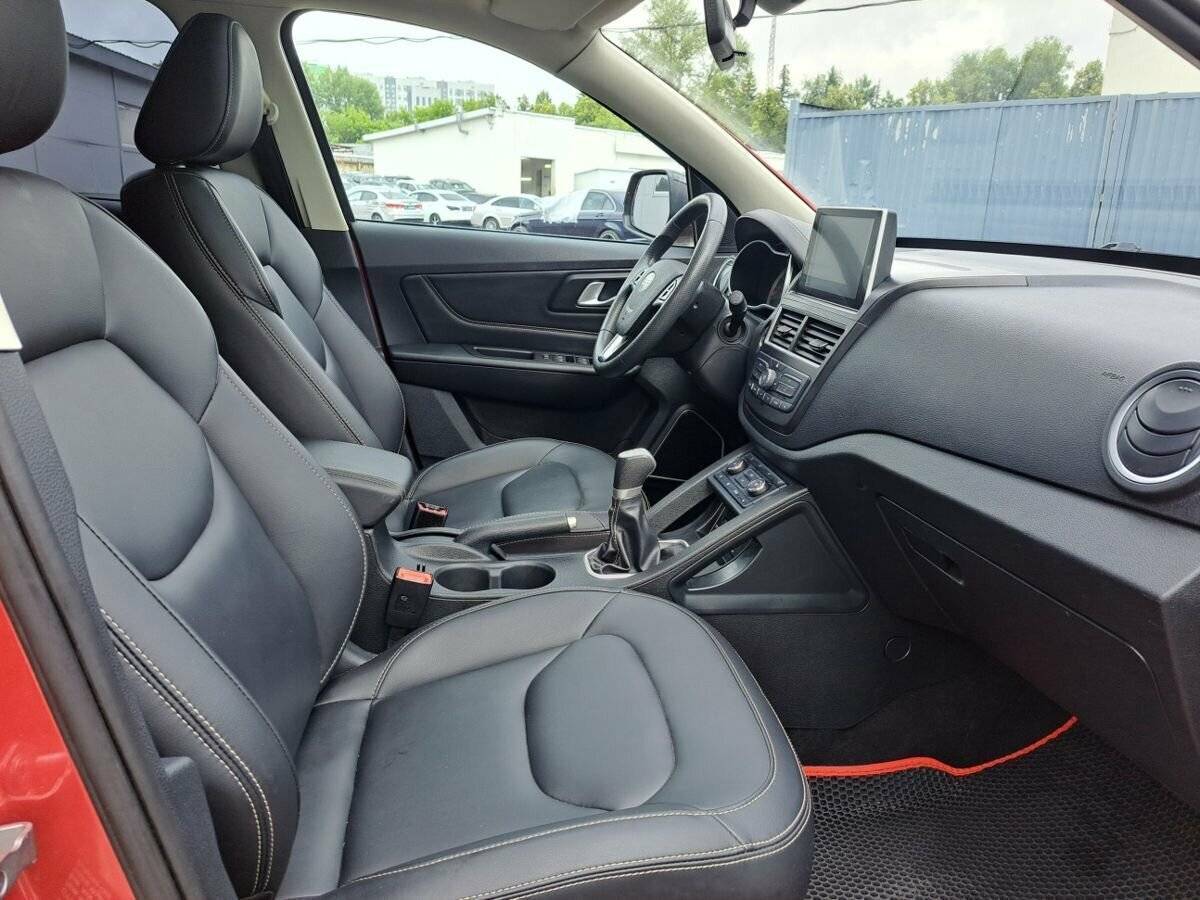 FAW Besturn X40 с пробегом — 2021 год. Фото: #10