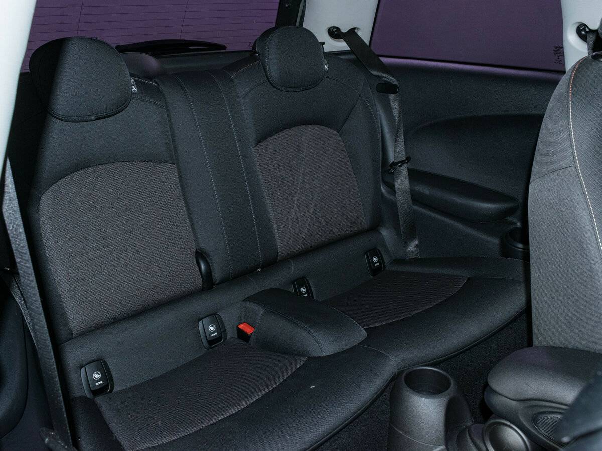 Mini Hatch с пробегом — 2018 год. Фото: #11