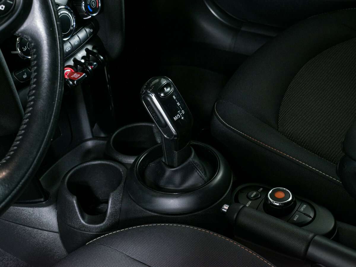 Mini Hatch с пробегом — 2018 год. Фото: #15