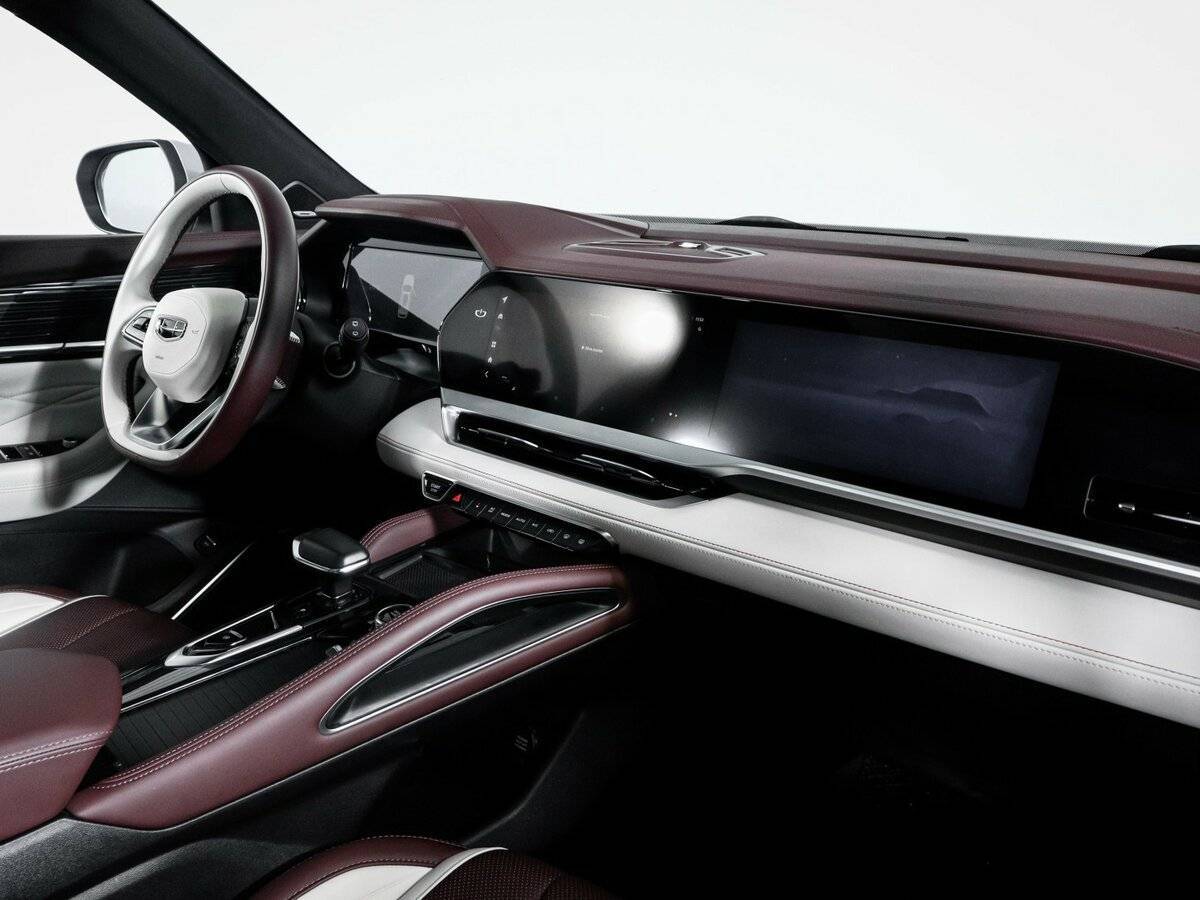 Geely Monjaro с пробегом — 2023 год. Фото: #8