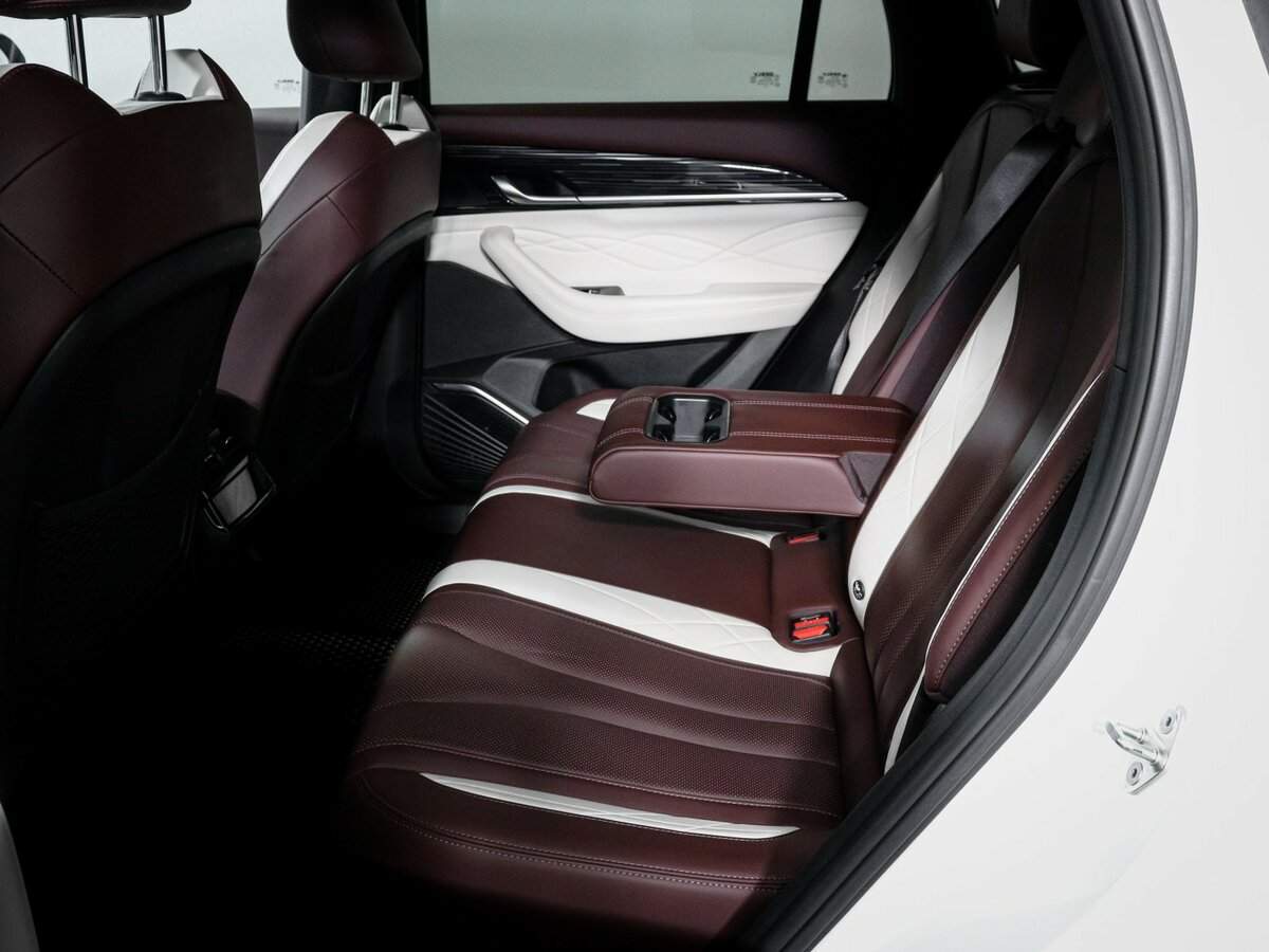 Geely Monjaro с пробегом — 2023 год. Фото: #9