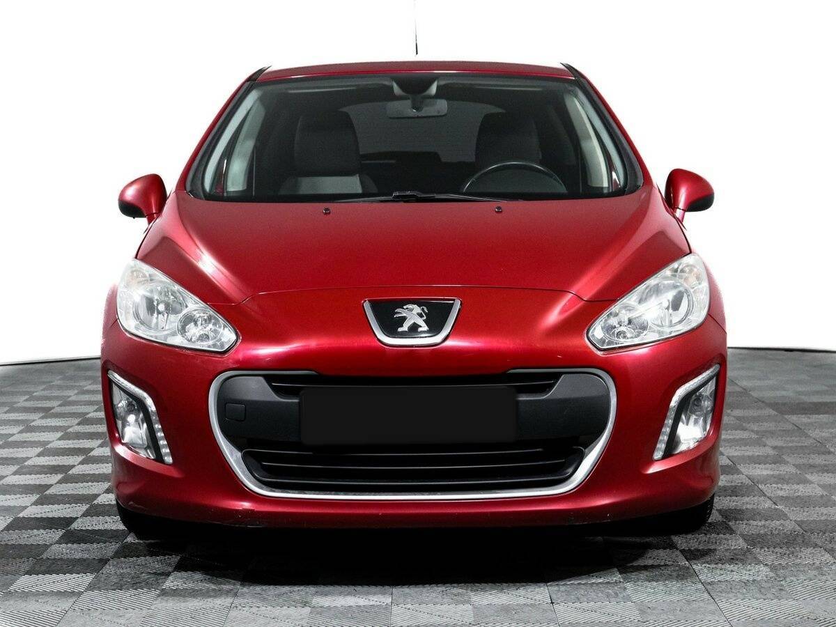 Peugeot 308 с пробегом — 2012 год. Фото: #1