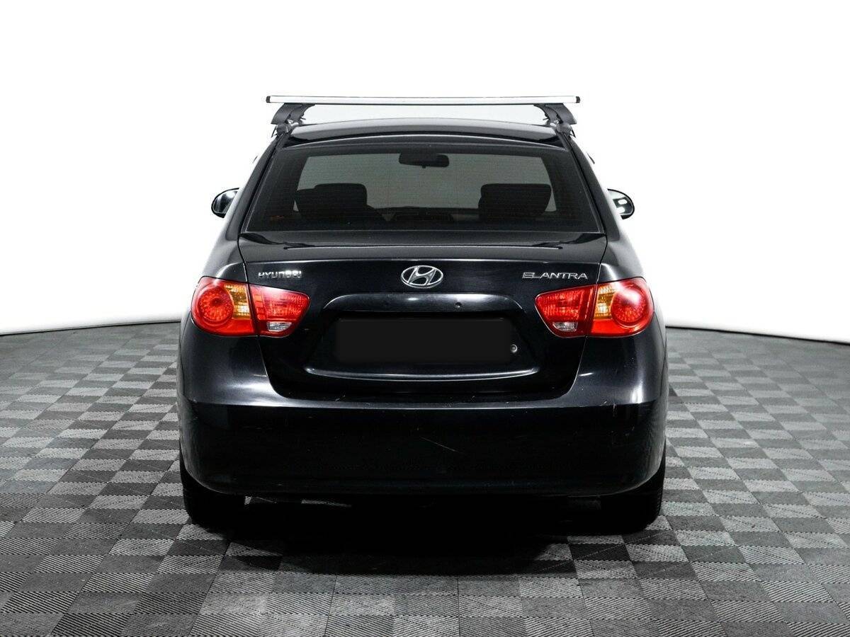 Hyundai Elantra с пробегом — 2008 год. Фото: #5