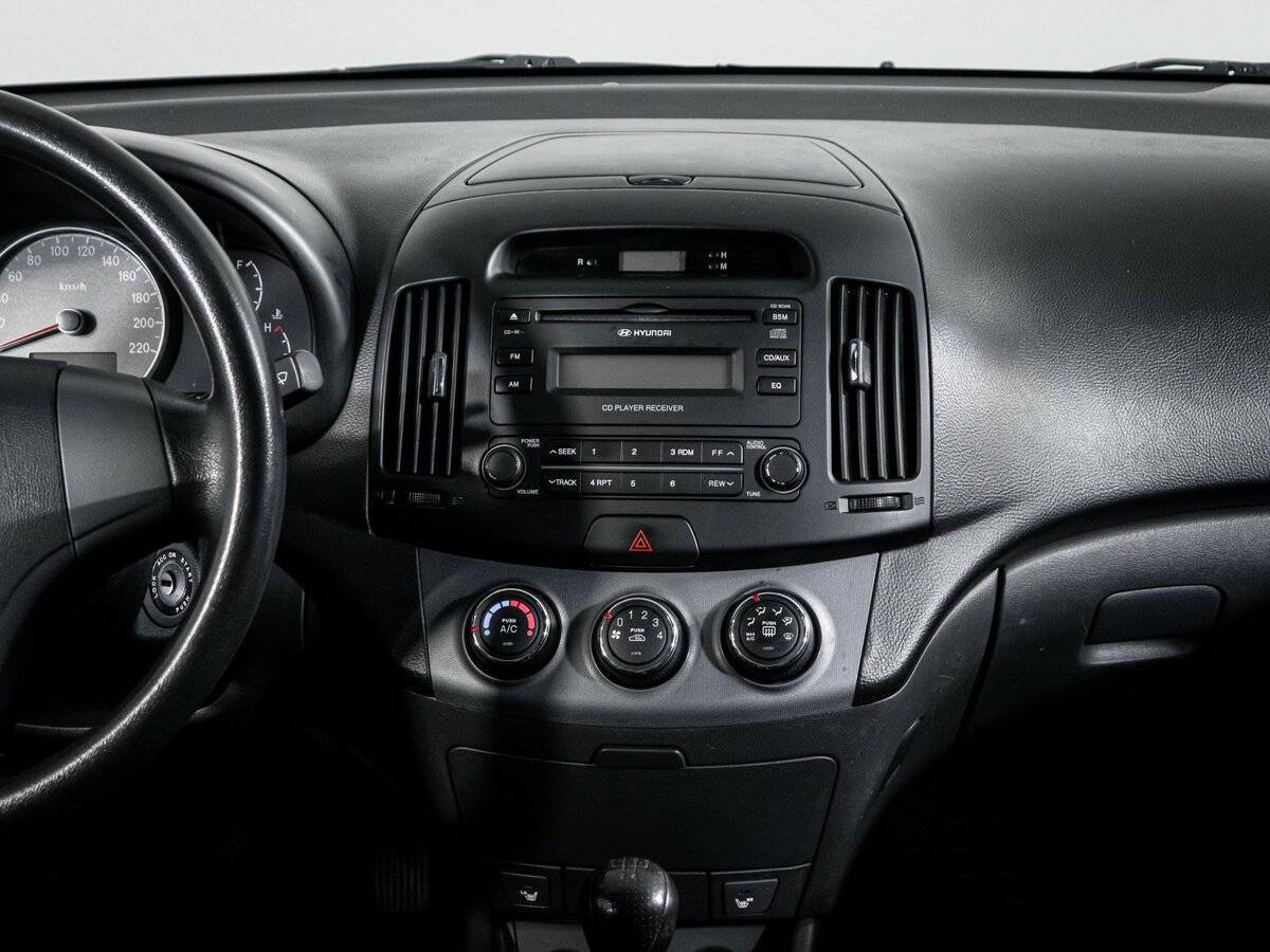 Hyundai Elantra с пробегом — 2008 год. Фото: #12