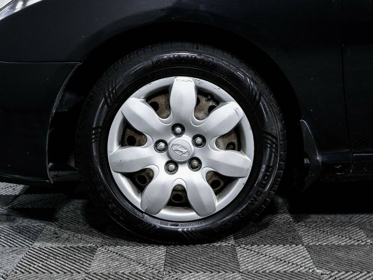 Hyundai Elantra с пробегом — 2008 год. Фото: #14