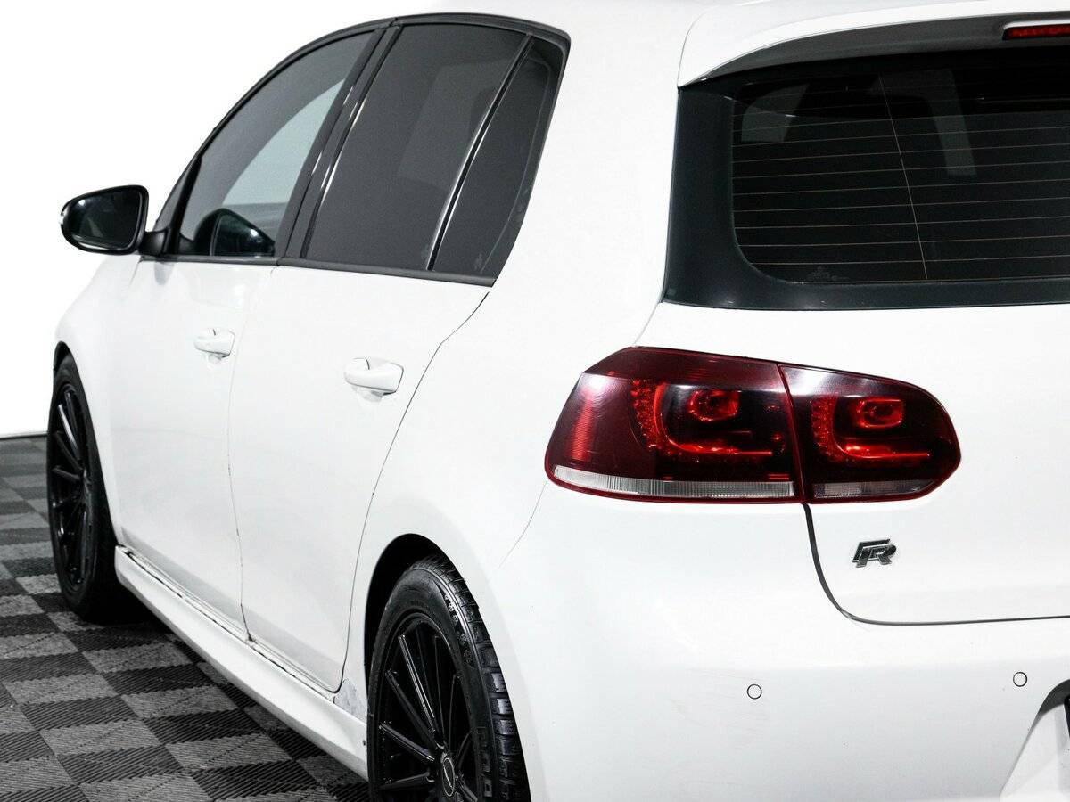 Volkswagen Golf R с пробегом — 2012 год. Фото: #19