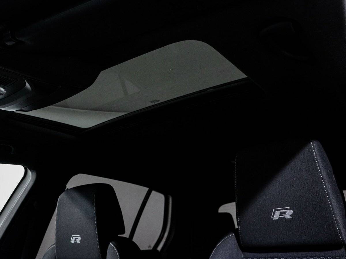 Volkswagen Golf R с пробегом — 2012 год. Фото: #20