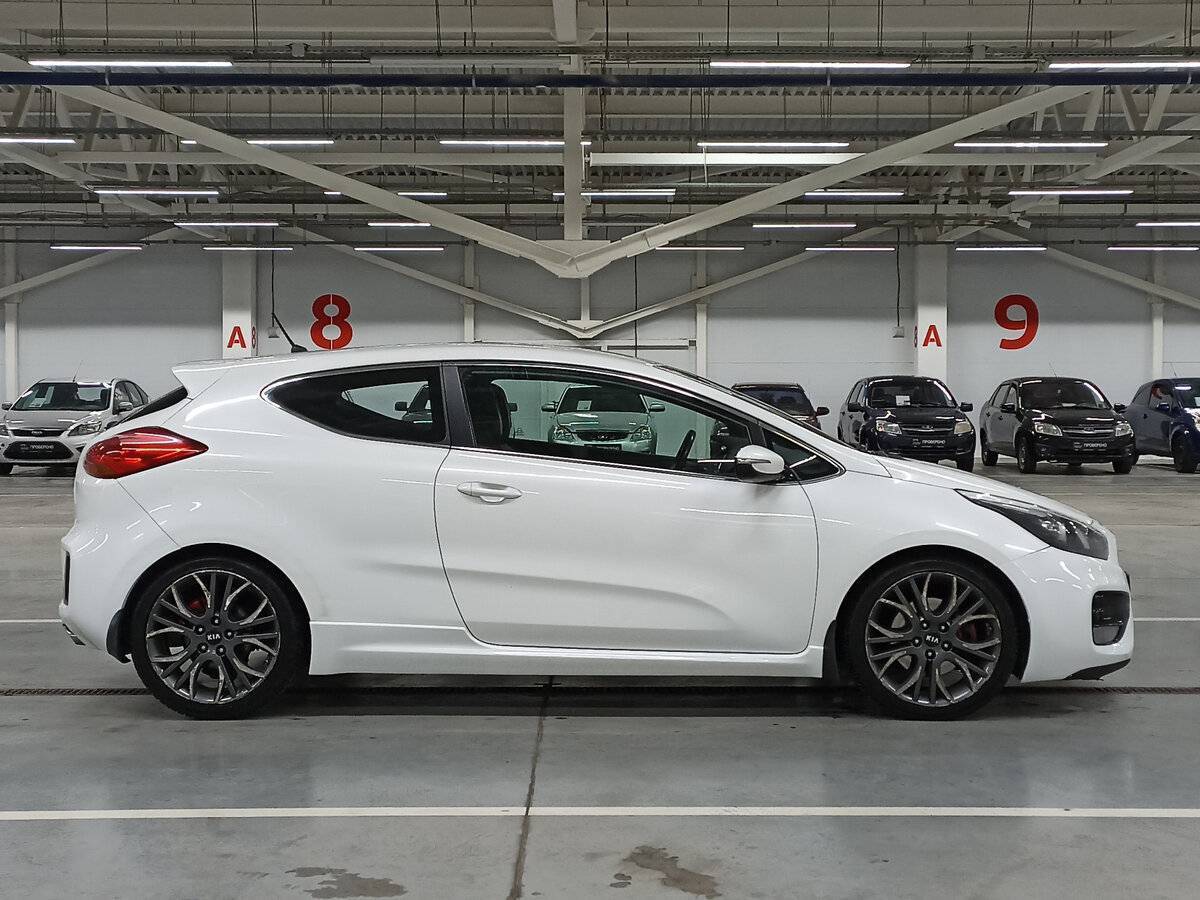 Kia Ceed GT с пробегом — 2014 год. Фото: #3