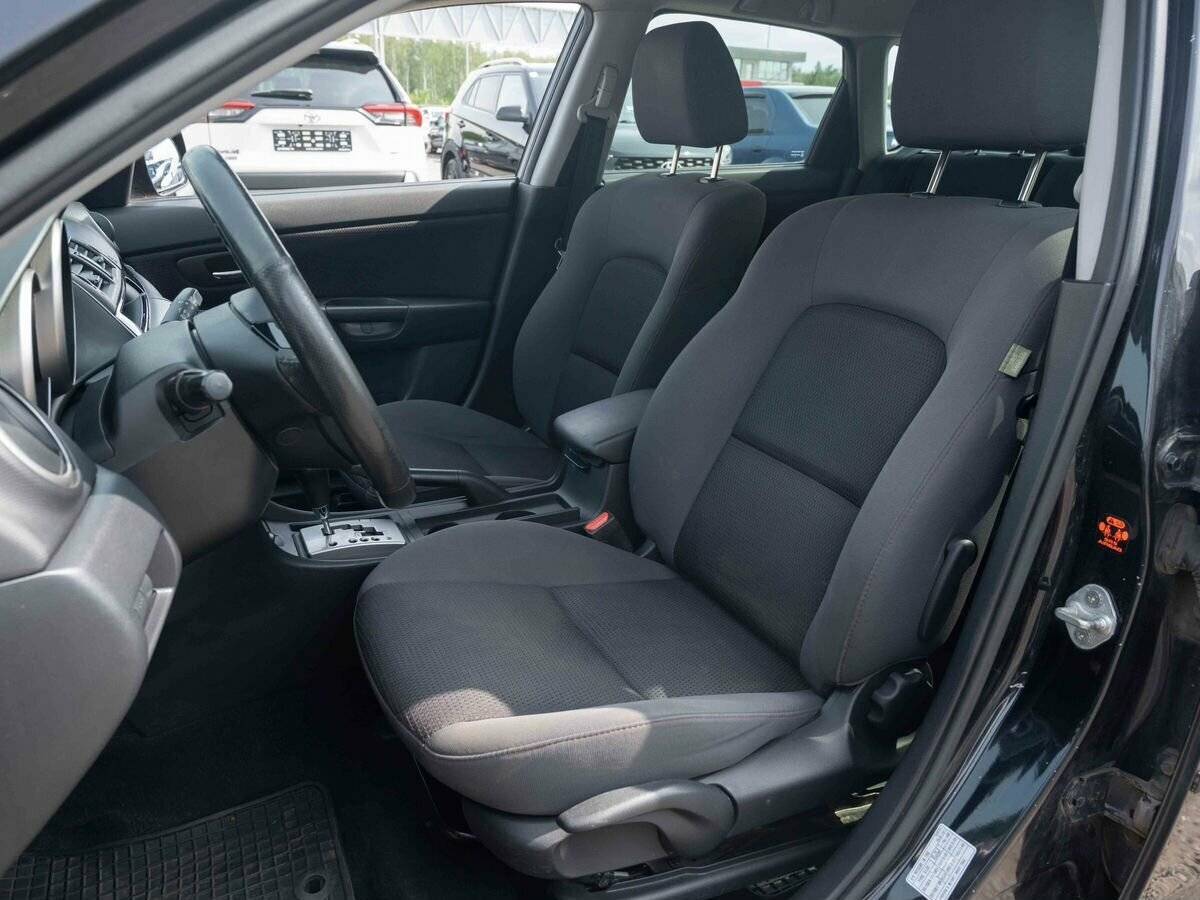 Mazda 3 с пробегом — 2008 год. Фото: #7