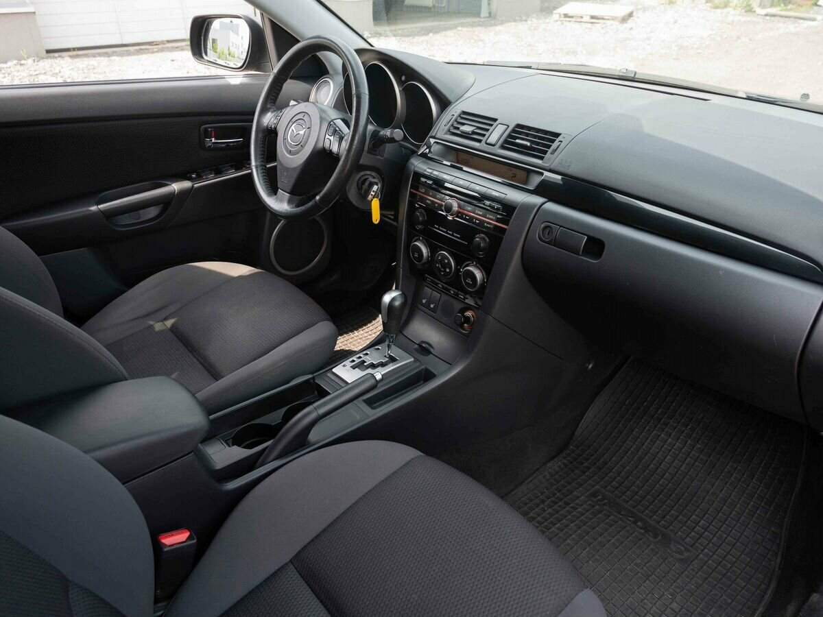 Mazda 3 с пробегом — 2008 год. Фото: #10