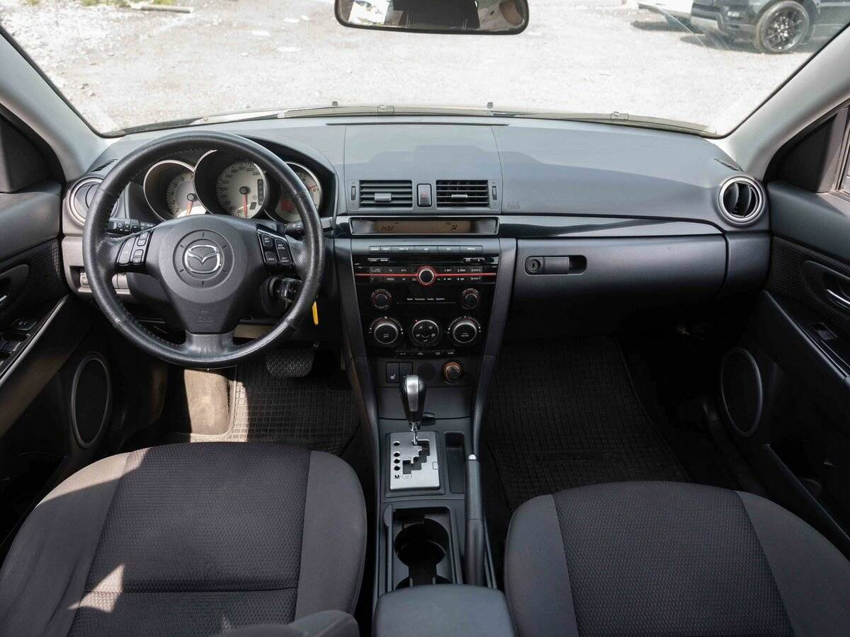 Mazda 3 с пробегом — 2008 год. Фото: #12