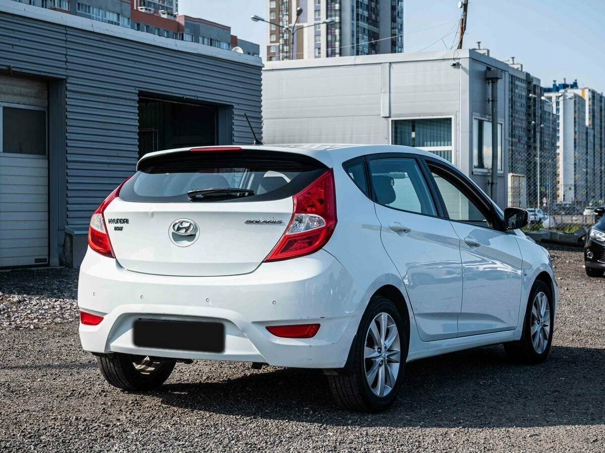 Hyundai Solaris с пробегом — 2014 год. Фото: #5