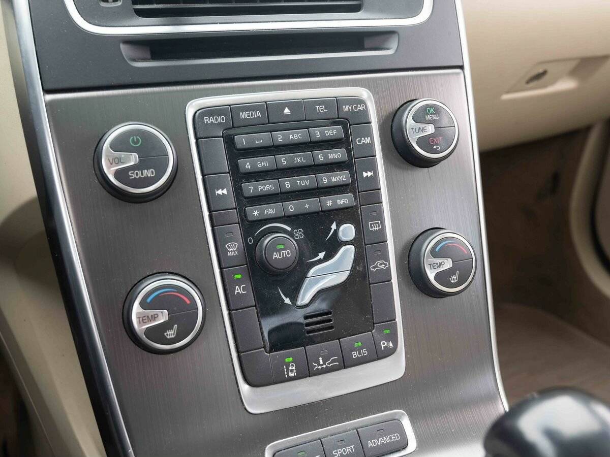 Volvo S60 с пробегом — 2011 год. Фото: #18